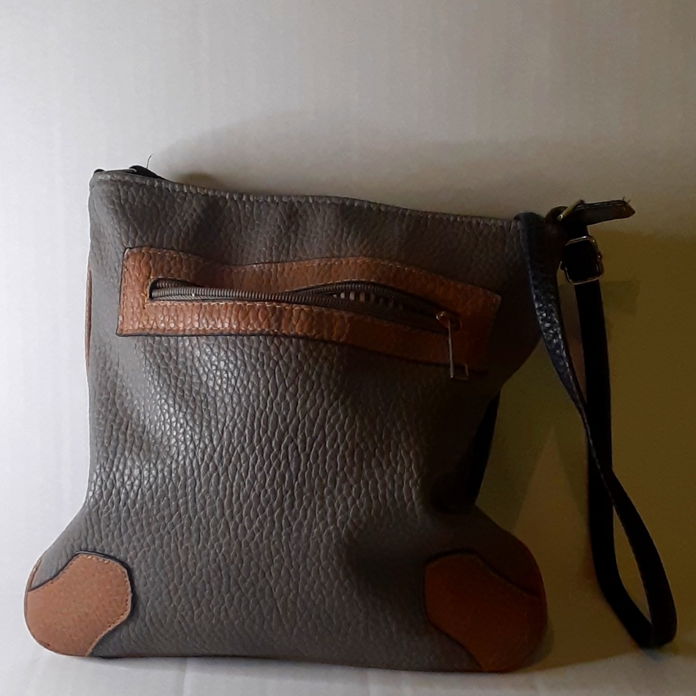 Leather crossbody bag